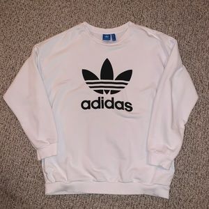 Adias Crewneck - has pockets!!